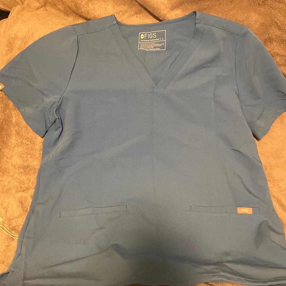 Scrub top